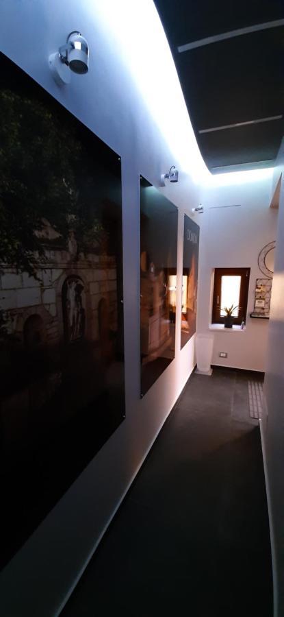 Donjon Suite Centro Storico กัสเตลบูโอโน ภายนอก รูปภาพ