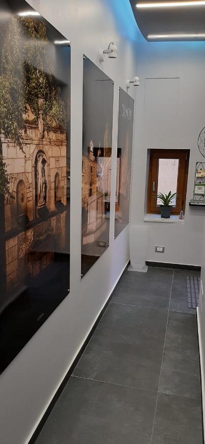 Donjon Suite Centro Storico กัสเตลบูโอโน ภายนอก รูปภาพ